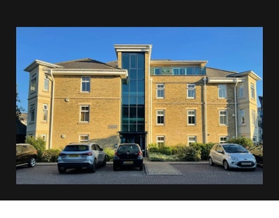 Oxford A two-bedroom apartment with a living room  Main Photo