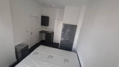 Free Ensuite Room - DSS / UC Required - Move ASAP Main Photo