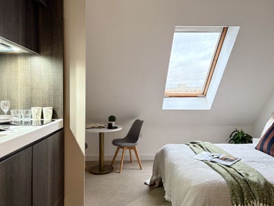 Compact Studio | Stylish Furnished Studio in Houns Main Photo