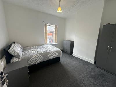 Kirby Road- Winson Green (1 X Double Bed ) Main Photo