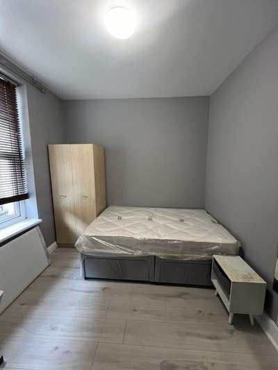 Cosy Room Available in Shared House Main Photo
