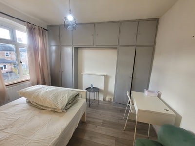 Double spacious bedroom hygienic  environment  Main Photo