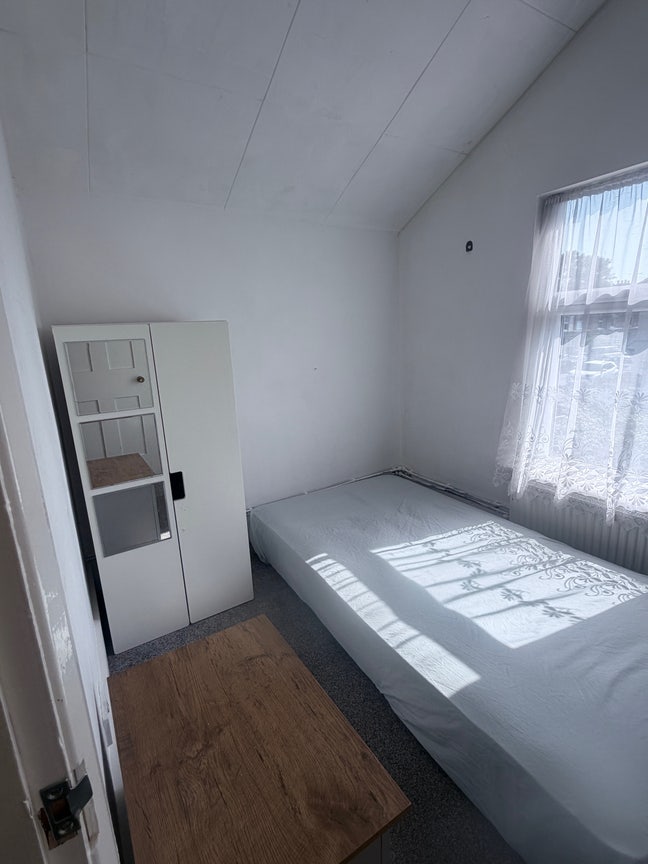 Single room in a beautiful house Main Photo