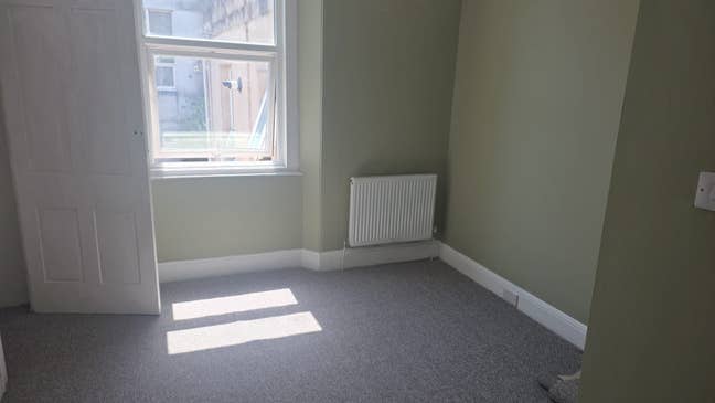 Double Room to rent with all bills included Main Photo