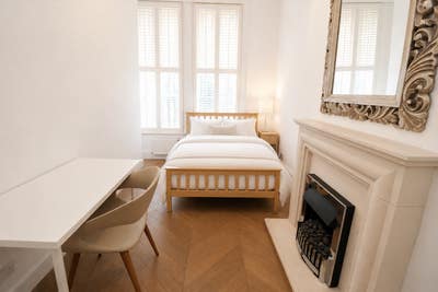 🏡2 Spacious Rooms|Near Kilburn Station 🚆|NW2 Main Photo