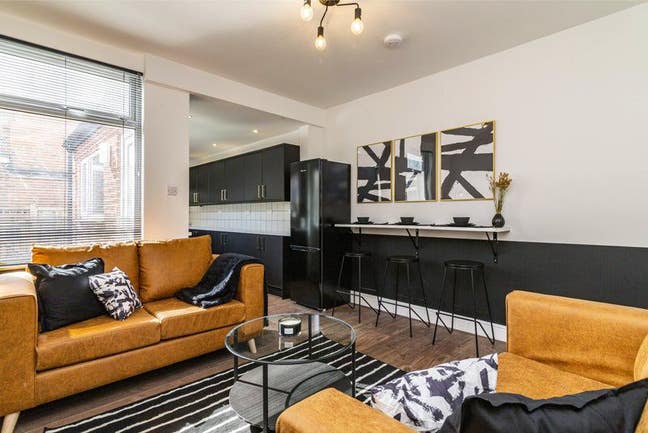 Fantastic Location Close to City *All Bills Incl  Main Photo