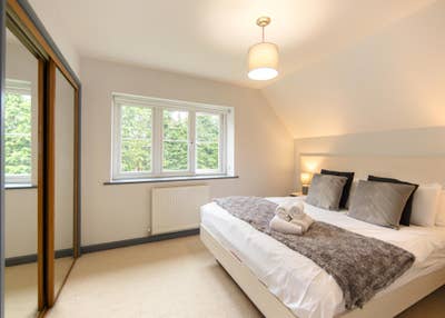 Spacious Furnished One-Bedroom Apartmentparkinginc Main Photo