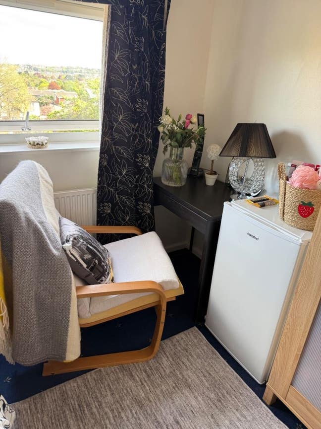 Clean Furnished Single Room – Bills Included – BS9 Main Photo