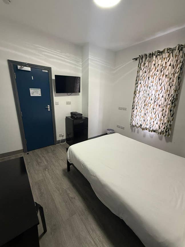 4 Luxury Rooms for Rent at  Barking,   IG11  Main Photo