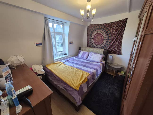 1 bright double bedroom available in Kennington Main Photo