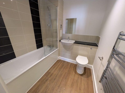 Double Room + Private Bathroom | Zone 2 Lewisham Main Photo