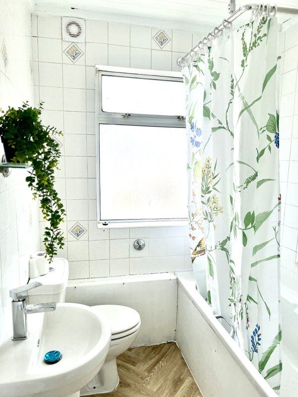 ✨ Beautiful Double Room in Female Shared House ✨ Main Photo