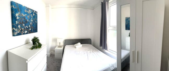 ✨ Beautiful Double Room in Female Shared House ✨ Main Photo
