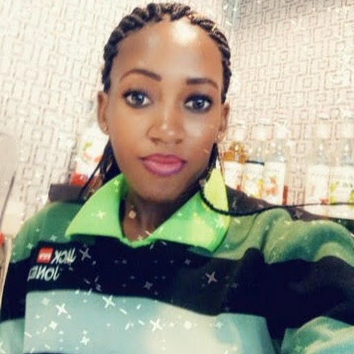 Professional Female seeks a single or double room Main Photo