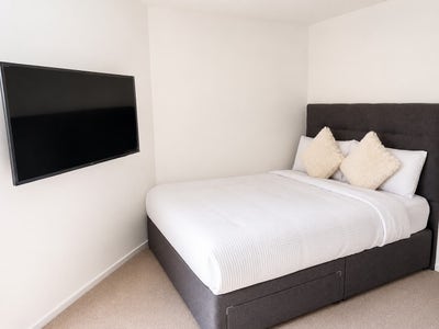 Large Double Room – Edinburgh Fringe Festival Let  Main Photo