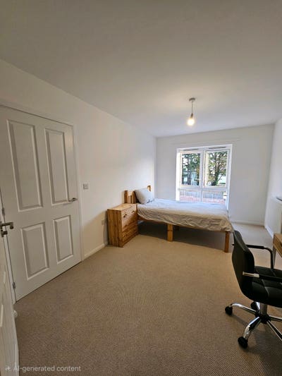 Spacious bedroom with en suite in a new build flat Main Photo