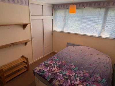Two double sized  Rooms for  one person Main Photo