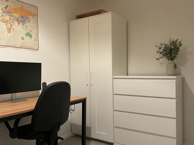 Comfortable room with exclusive  new bath room  Main Photo
