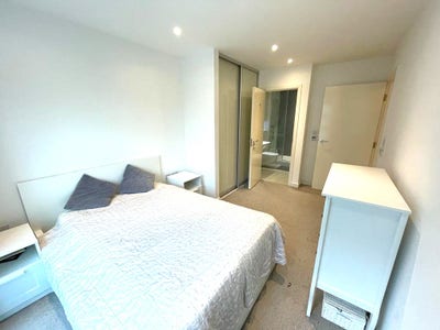 Double En-Suite With Gym In Croydon Main Photo