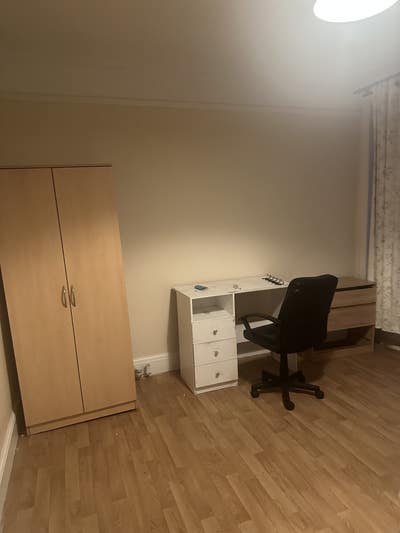 Ground floor double bedroom Main Photo