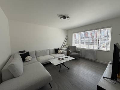 Ground Floor 1 Bedroom Flat - Ponders End Main Photo