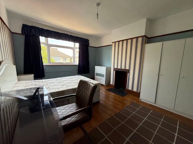 Spacious Shared House  Main Photo