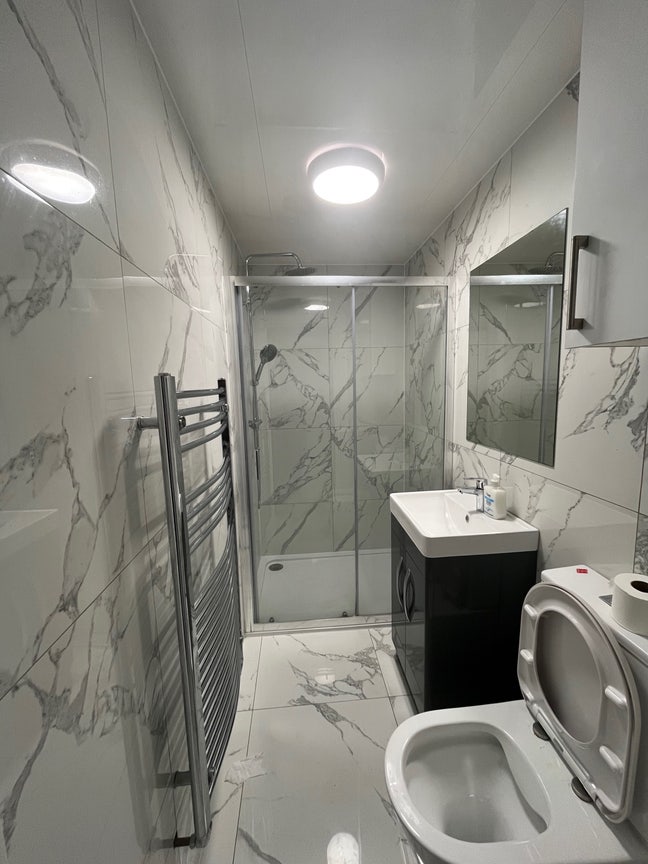 Private bedroom with bathroom  Main Photo