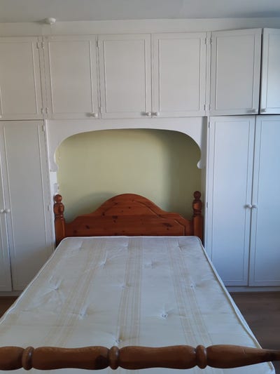 Large double room leytonstone close to transport Main Photo