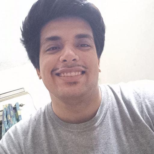 Professional Male seeks a single or double room Main Photo