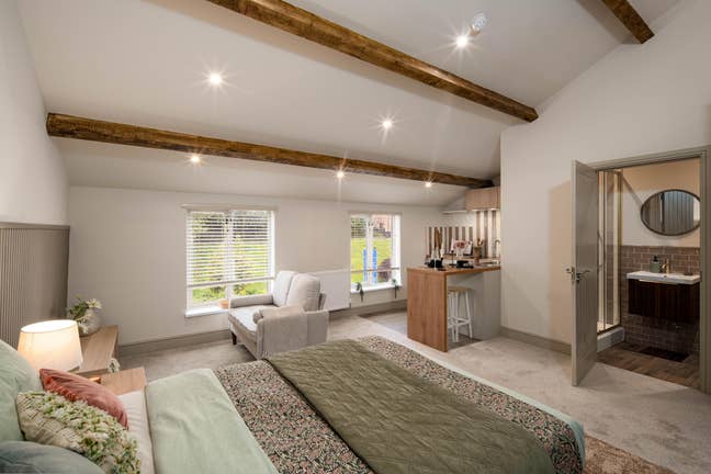 Brand New Ensuite Studio Style Rooms  Main Photo