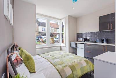 High Standard Shared House in Limetree Avenue Main Photo