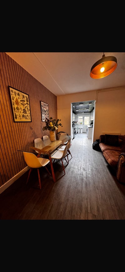 Double room to rent  Main Photo