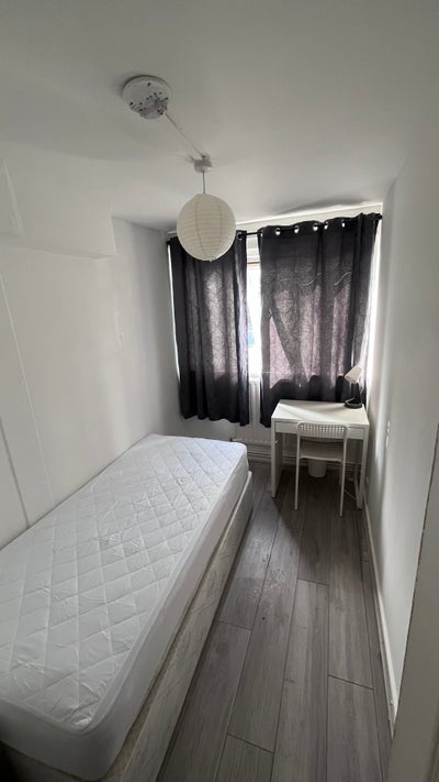  Single Room to Let,  Mile End Main Photo
