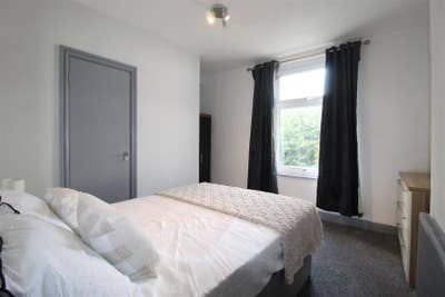 Available 27th July 2026- All bills included Main Photo