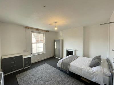 Spacious Double Room, NG24, Newark Main Photo