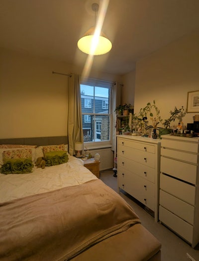 Double room in friendly house share in Battersea  Main Photo