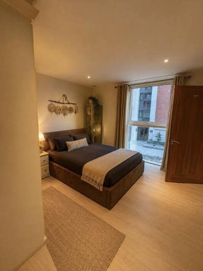 🌆 Ensuite Double in Royal Docks | E16 | Available Main Photo