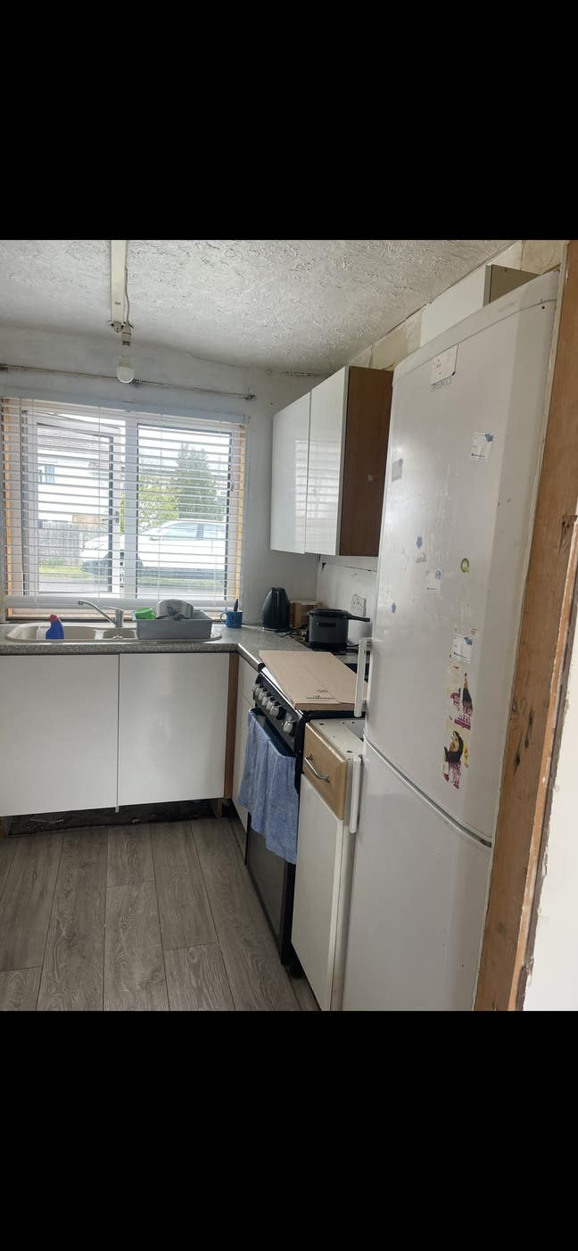 Large double room in shared house  Main Photo