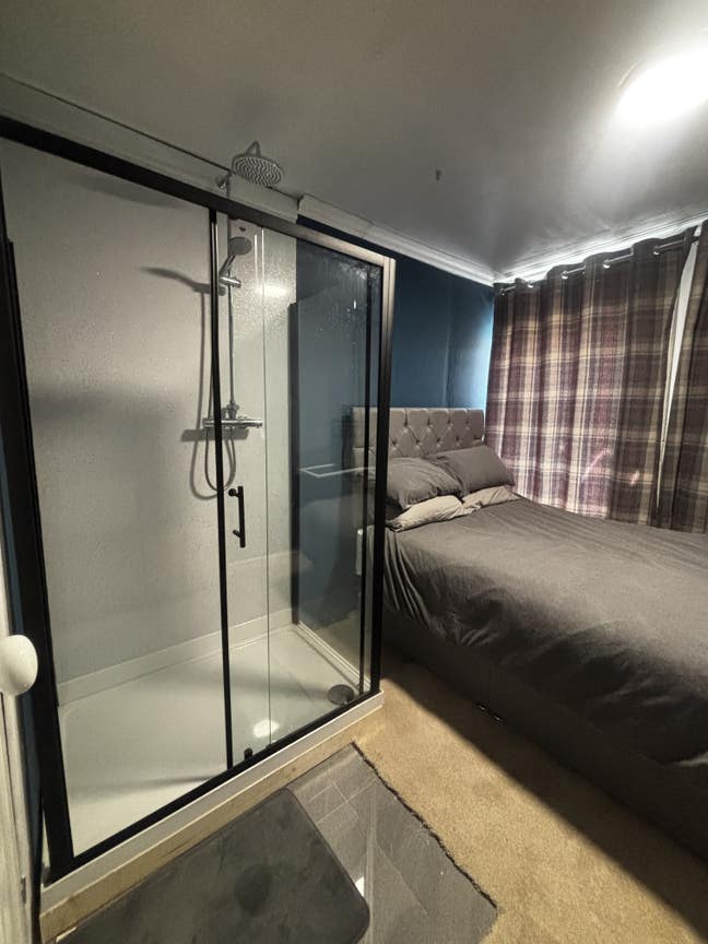 Double En Suite Room (All Bills Included)  Main Photo