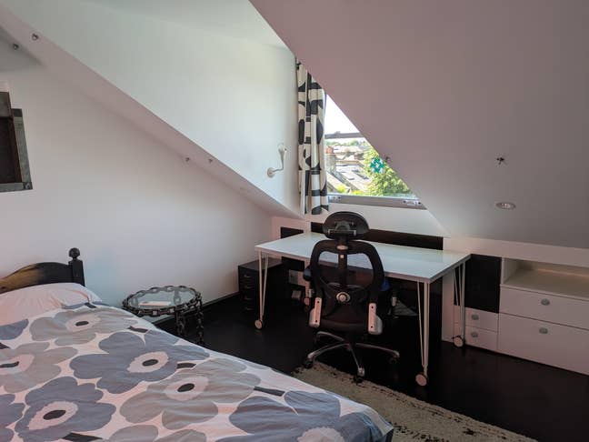 Double room, ensuite, aircon, private terrace  Main Photo