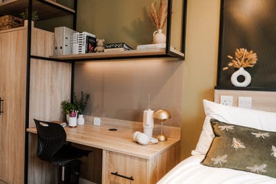 En-suite w/ Rooftop in Elephant and Castle Main Photo