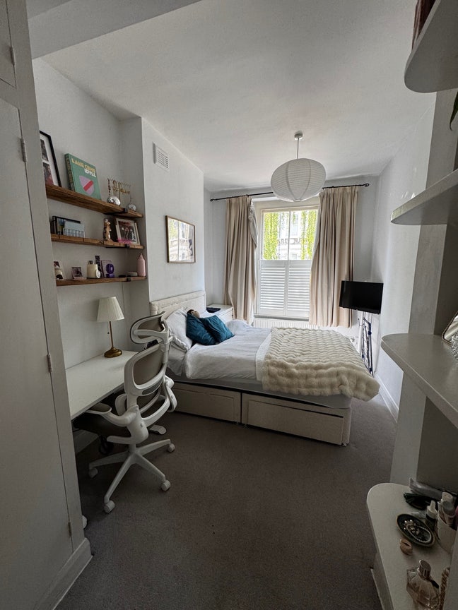 Looking for a roommate!  Main Photo