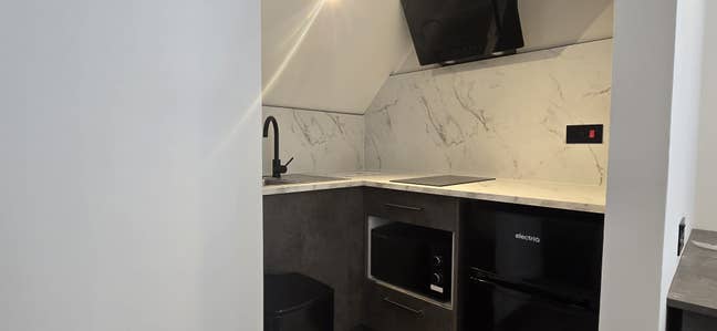 💎 Luxury Living on Mansfield Road Main Photo