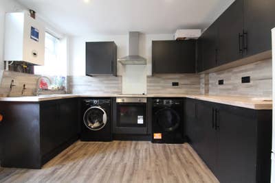 Room 2 Mayfair Road - Single Ensuite Room  Main Photo
