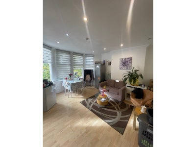 Room for rent Marlborough Road Main Photo