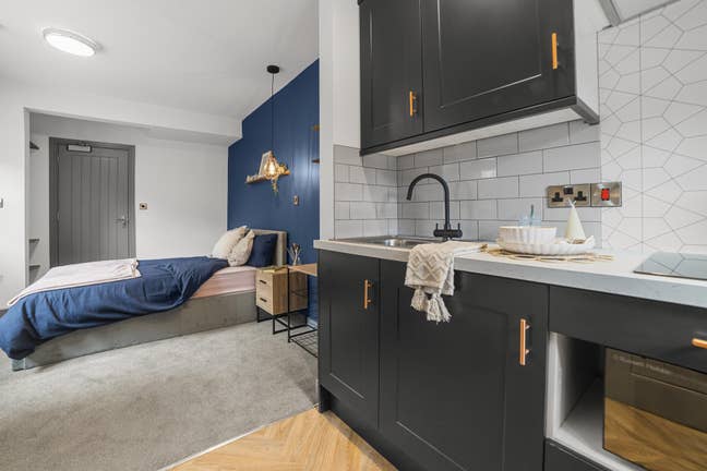 Studios in Bourne Street 🤩 Main Photo