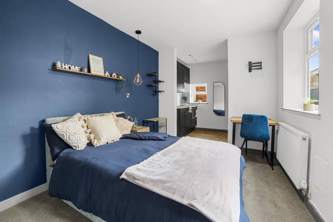 Studios in Bourne Street 🤩 Main Photo