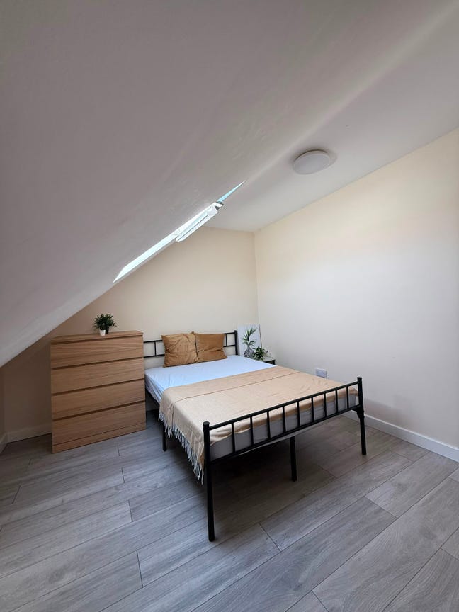 Wembley @8 Very Cheap Rooms @New House Main Photo