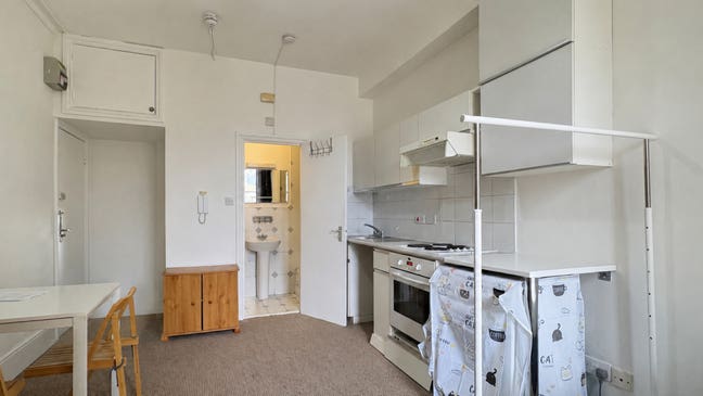 Studio Available in Notting Hill Main Photo