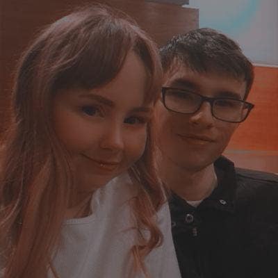 Couple seeks double room Main Photo